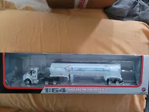 first gear 1/64 gulf oil tanker truck - Picture 1 of 1