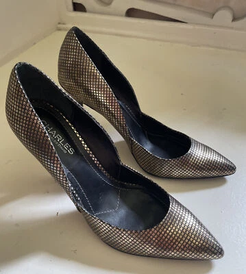 Zapatos de tacón alto Charles By Charles David Parker dorados y negros talla US 8,5 Foto 1 de 4