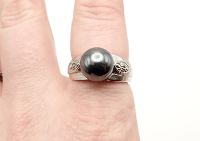 Anillo de cóctel con astillas de diamantes y perlas de Tahití de imitación de plata de ley talla 8 Foto 1 de 4