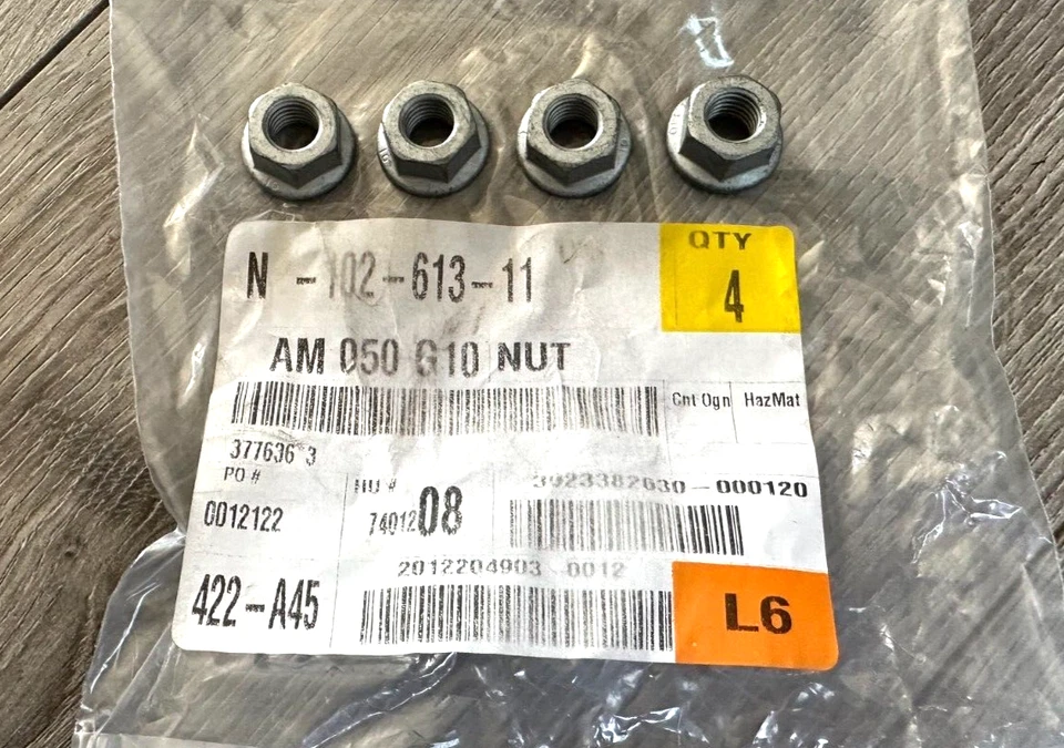 BRAND NEW 2011-2017 VOLKSWAGEN TOUAREG WIPER ARM NUT N10261311 GENUINE OEM 4 PCS - Image 1 of 1