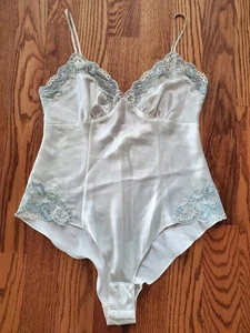 VICTORIA'S SECRET Ivory Satin Blue Floral Lace Teddy sz M - Picture 1 of 7