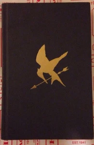 THE HUNGER GAMES & MOCKINGJAY~ SUZANNE COLLINS ~TRUE FIRST EDITION ~ 2008 - Picture 1 of 9
