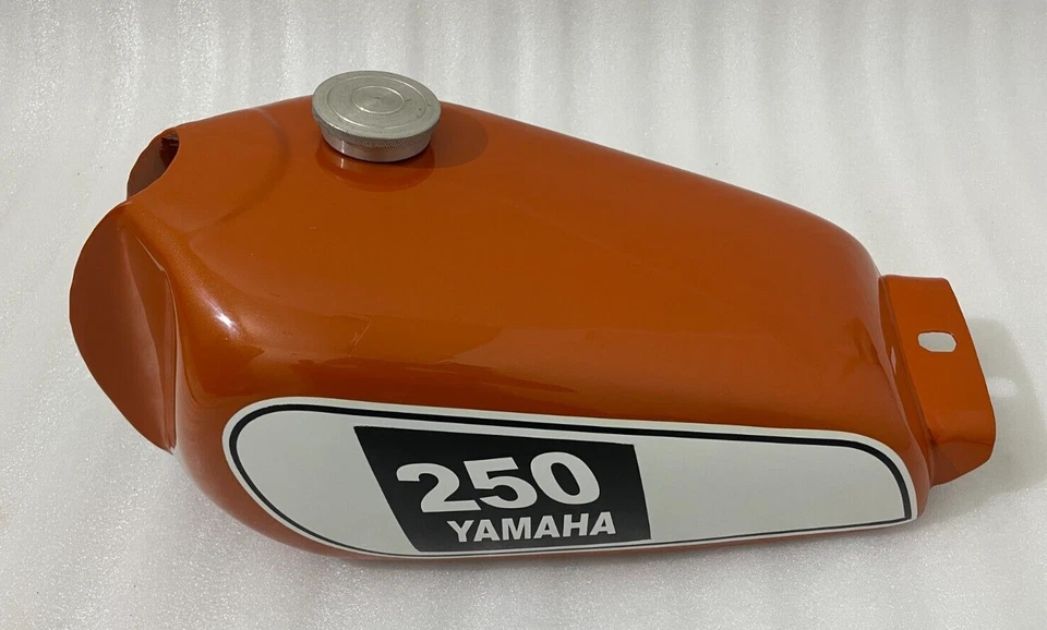 Yamaha XT 250 3Y3 4Y1 Tanque de combustible de gasolina de acero pintado naranja + Tapa 1980-1990 | Ajuste Foto 1 de 4
