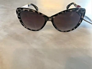 Foster Grant Piper Woman's Cat Eye Sunglasses new with tags - Picture 1 of 7