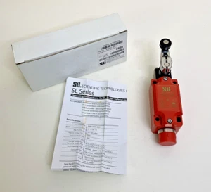 Interruttore limite di sicurezza Omron STI nuovo con scatola parte # 44505-2212 leva a rulli corpo in metallo - Foto 1 di 8