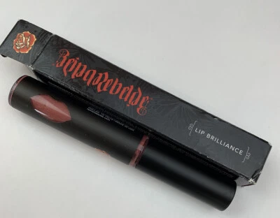 Brillo de labios Reina Rebelde Rebelde Lip Brilliance, rosa suave virgen .24 fl oz Foto 1 de 4