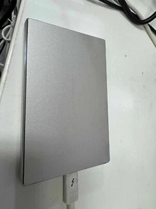 LaCie Porsche Design Slim 1TB USB-C PORTABLE FESTPLATTE - Bild 1 von 2