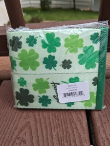 Harveys Seatbelt Mixed Greens Spring Clover ☘️ Billfold Wallet ☘️ Shamrocks - Picture 1 of 4