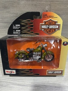 Harley-Davidson 2011 Series 29 Motorcycle: MAISTO: 1:18: 74FL HYDRA GLIDE - Picture 1 of 12
