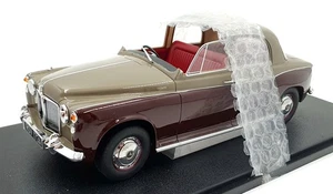 Cult 1/18 Scale CML173-1 - Rover 110 P4 - Grey/Maroon - Picture 1 of 7