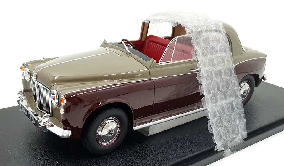 Cult 1/18 Scale CML173-1 - Rover 110 P4 - Grey/Maroon - Image 1 of 4