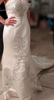 David's Bridal wedding dress 6 S M ivory champagne Silver Strapless Embroidered  - Image 1 of 2