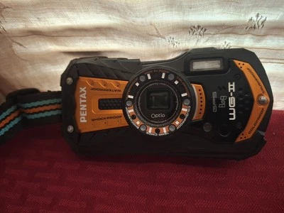 Cámara digital Pentax Optio WG-2 GPS 16,0 mega píxeles negra/naranja Foto 1 de 4
