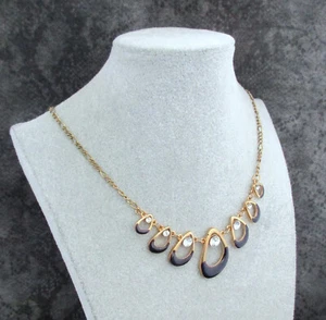 (A08) Collana bigiotteria con strass in oro + nero 40 cm + 5 cm - Foto 1 di 1
