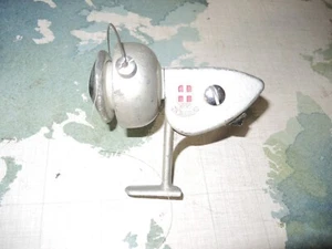 Vintage fishing Spinning reel Bretton 602 France, Nice Shape but broken mount - Picture 1 of 6