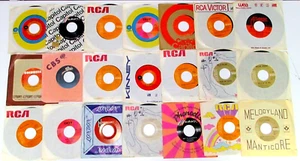 Country Music 45's Lot / Owens, Clark, Nelson, Wynette, Bare, Thompson + More - Picture 1 of 19