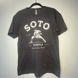 Soto Shuffle T-Shirt Gr. Medium Juan Soto Roto Wear Next Level grau indigo - Bild 1 von 9