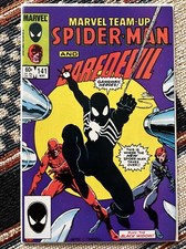 MARVEL TEAM UP # 141 - SPIDER-MAN AND DAREDEVIL-1ST BLACK COSTUME