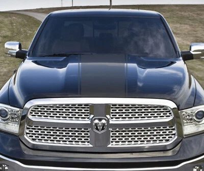 Se adapta a Dodge Ram 1500 a rayas de capó de vinilo, calcomanía de capó de vinilo, gráficos de pegatinas de carreras Foto 1 de 4