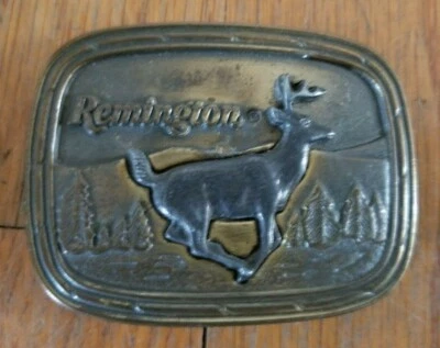 Hebilla de cinturón de latón vintage Remington 1979 corriendo cola blanca ciervo  Foto 1 de 2