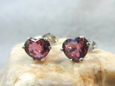 GRANATE RODOLITA - Tachuelas de plata de ley 925 románticas genuinas en forma de corazón rojo Foto 1 de 4