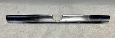 Guantera Mercury Comet 1960 emblema moldeado cromado Foto 1 de 4