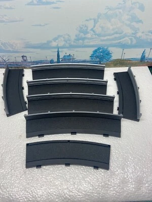 1:32 SCALEXTRIC HORNBY ~ BANCO EXTERIOR RADIO CURVA BORDE LOTE DE 7 PIEZAS CON CERCA Foto 1 de 4