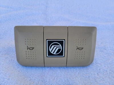 Almohadilla de bocina Mercury Grand Marquis Colony Park 1988-1989 para volante TAN OEM Foto 1 de 4