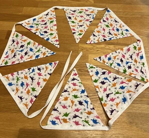 Handmade Fabric Dinosaur / Dinosaurs Bunting , 8 Flags FREE POSTAGE - Picture 1 of 2