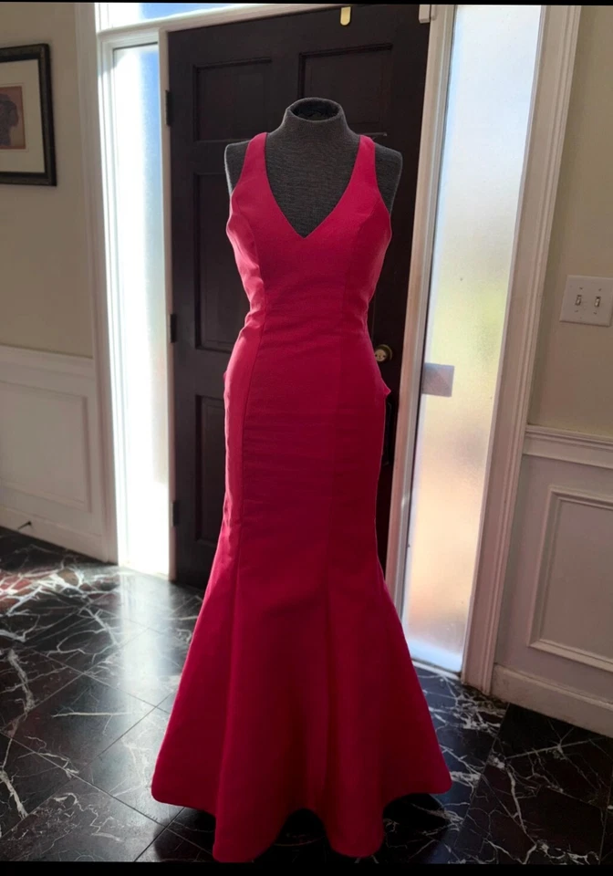 Nuevo vestido de noche sin etiquetas talla 6  Foto 1 de 3