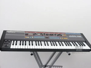 Roland Juno 106 - 61 Tasten Synthesizer + 1 Jahr Gewährleistung - Bild 1 von 7