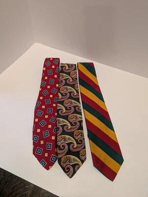 Lote Vintage de 3 Gravatas Masculinas Abercrombie & Fitch 100% Seda - Imagem 1 de 4