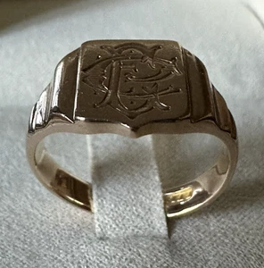 ANELLO IN ORO VINTAGE INGLESE A SIGILLO CON INCISIONE - Foto 1 di 3