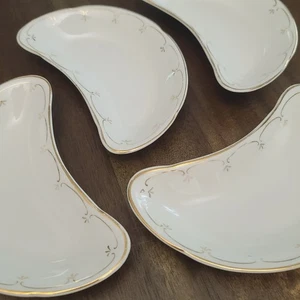 Vintage Antique c1910s Taylor Smith Taylor Dainty White & Gold Bone Dishes (4) - Picture 1 of 5