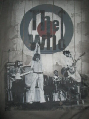 The WHO Concert Tour LG Shirt PETE TOWNSHEND Keith Moon ROGER DALTREY Entwistle - Image 1 of 2