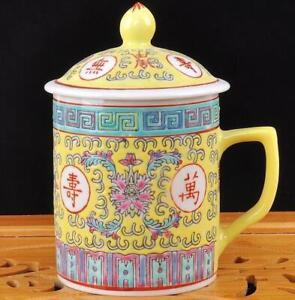 Traditional Chinese Jingdezhen Ceramic Blue and White Porcelain Mug