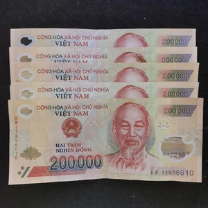 5 x 200,000 Dong Vietnam 1 Million VND Polymer Banknote - Circulate - Picture 1 of 2