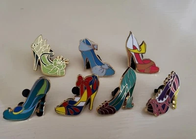 Juego de 7 zapatos de tacón alto de princesa con prendedor comercial WDW Disney COMPLETO 2012  Foto 1 de 3
