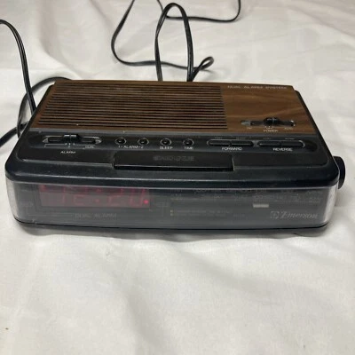 VTG 90s Era Emerson AM/FM Clock Radio Dual Alarm AK2776 Wood Grain Tested Works - Image 1 of 4