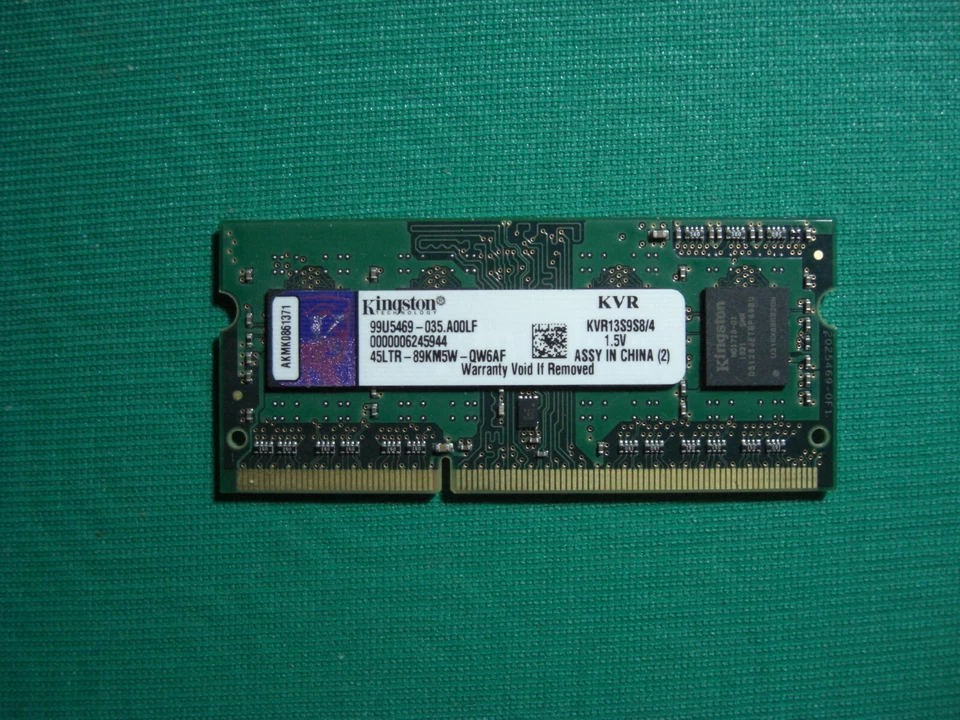MODULO  RAM KINGSTON da 4 GB  DDR3    KVR13S9S8/4   1,5V. - Immagine 1 di 1