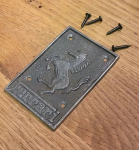 Gusseisen Wandmontage FERRARI Auto Kneipe Plakette für Tür - Hausschild Garten - Bild 1 von 2