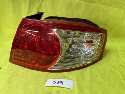 2004-06 KIA AMANTI ПРАВАЯ ПАССАЖИРСКАЯ СТОРОНА ЗАДНИЙ ФОНАРЬ ЧЕТВЕРТЬ ПАНЕЛИ УСТАНОВЛЕН OEM - Изображение 1 из 4