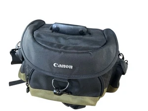 Canon EOS 20D 8.2MP Digital SLR Camera with EF-S 18-55mm Lens, Bundle - Picture 1 of 3