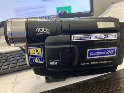 JVC Compact VHS Camcorder GR-AXM230U - Image 1 of 3