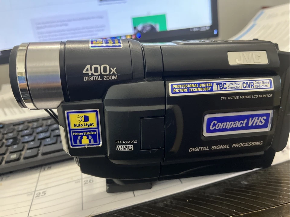 JVC Compact VHS Camcorder GR-AXM230U - Image 1 of 3