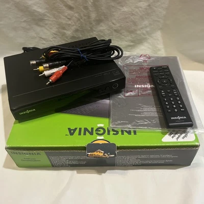 Insignia NS-DXA1 Digital to Analog TV Converter Box for Analog TVs Unused - Image 1 of 4
