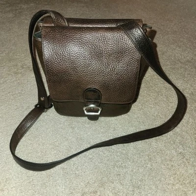 Cartera Bandolera Clásica Años 90 Eddie Bauer Marrón Oscuro Cuero Guijarro Foto 1 de 4