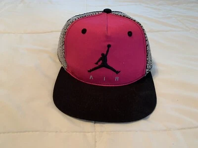 Sombrero de malla Air Jordan para niñas camionero SnapBack negro rosa estampado de elefante Foto 1 de 4