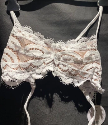 PILYQ Bikini  Water Lily Lace Bralette  Spitze Gr. M  Neu mit Etikett - Bild 1 von 4