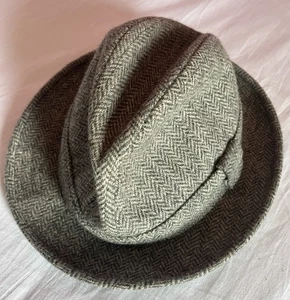 Trilby Hat Pure New Wool Grey Tweed The Edinburgh Woollen Mill Princes St. UK - Picture 1 of 8